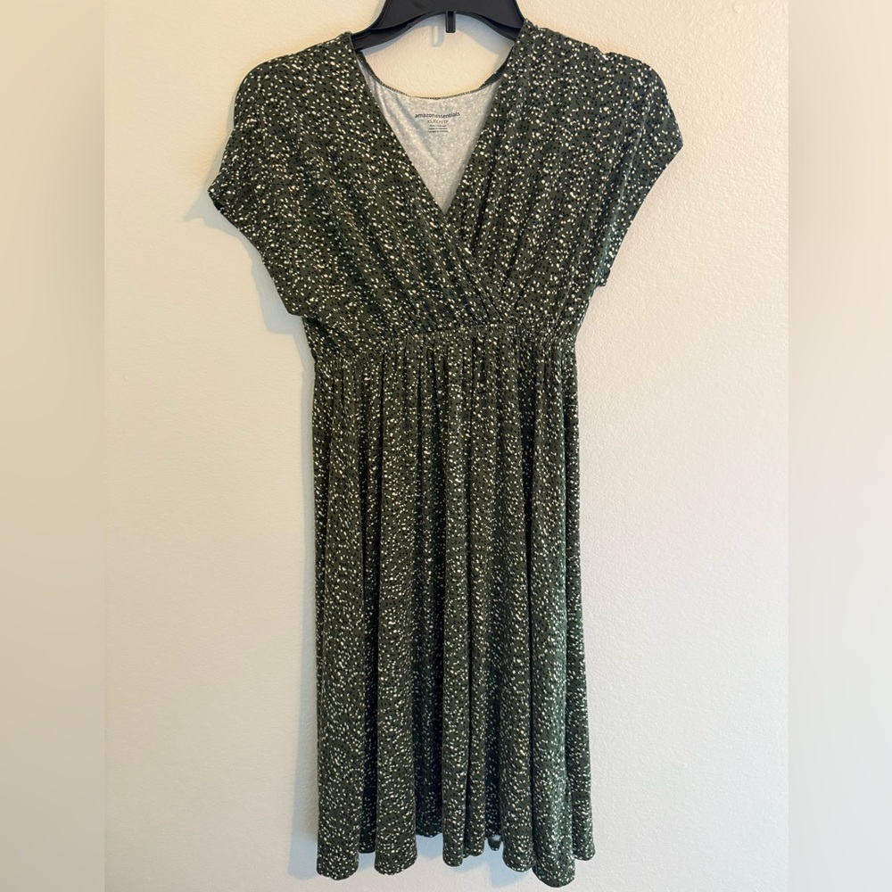 Amazon Essentials Green speckled Women's Dress stretchy